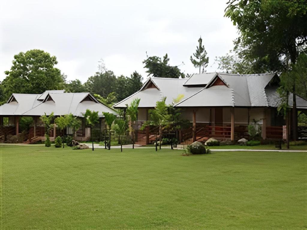 Chiangkham Luang Resort Chiang Dao Exterior photo